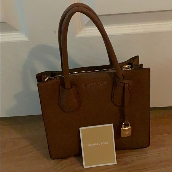 Tiny Michael Kors Tote - Picture 1 of 4